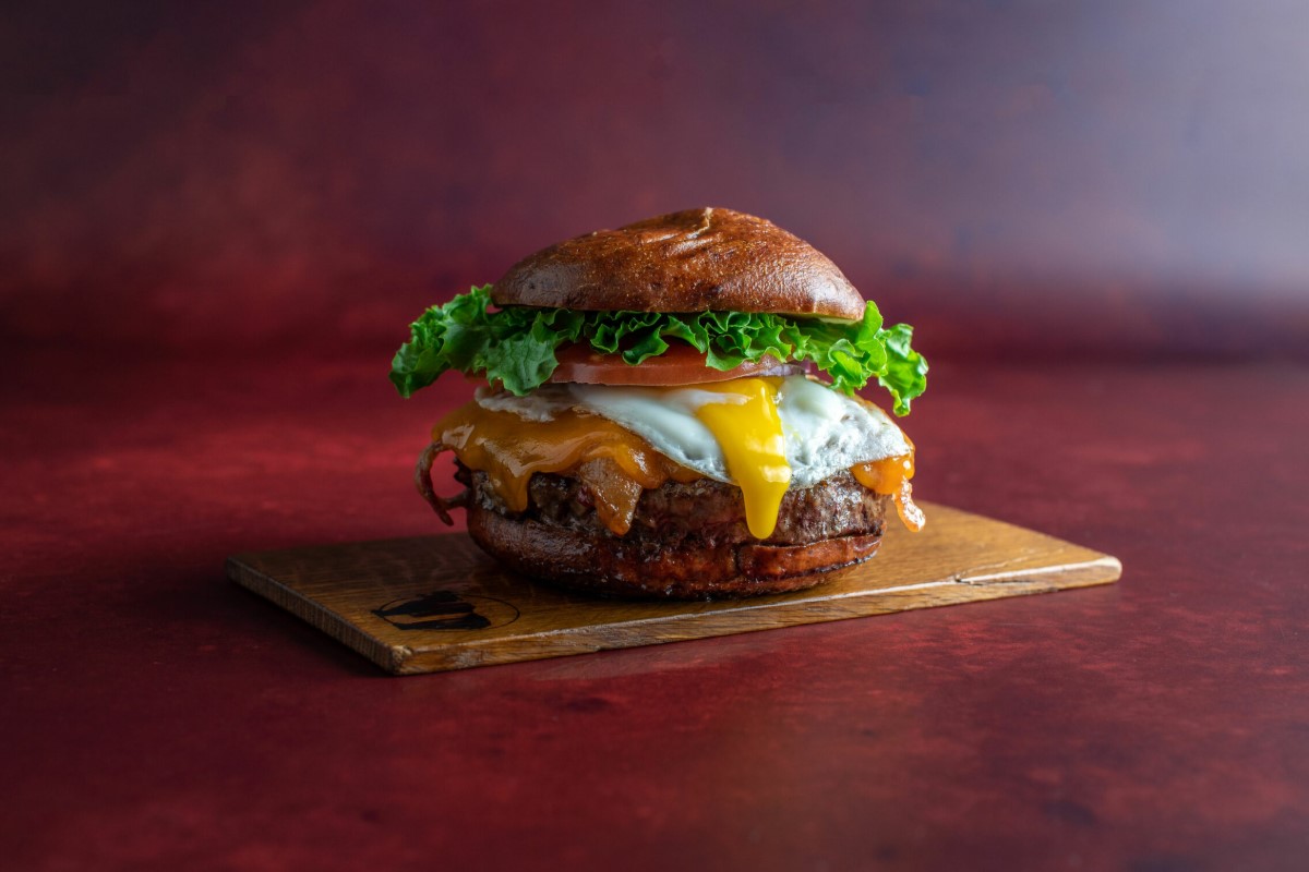 Burger in Kuma’s Corner Chicago