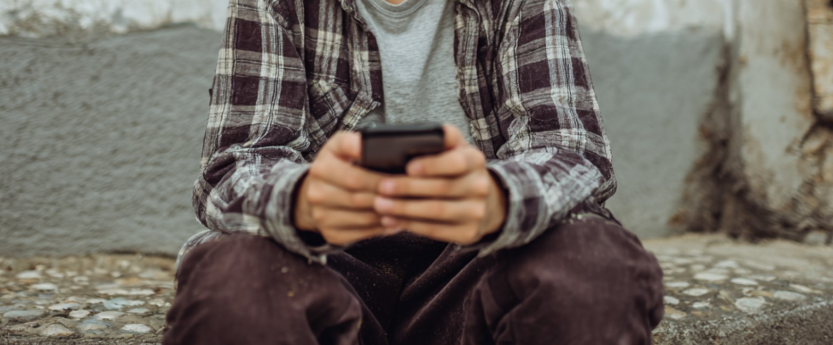 New York Mandates Social Media Warning Labels For Teenagers